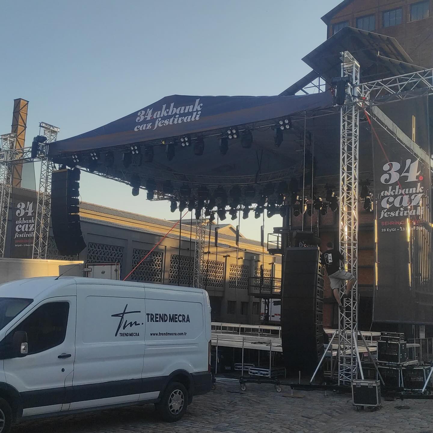 Akbank Caz Festivali Outdoor & Sahne Branding Çözümleri - Görsel 1