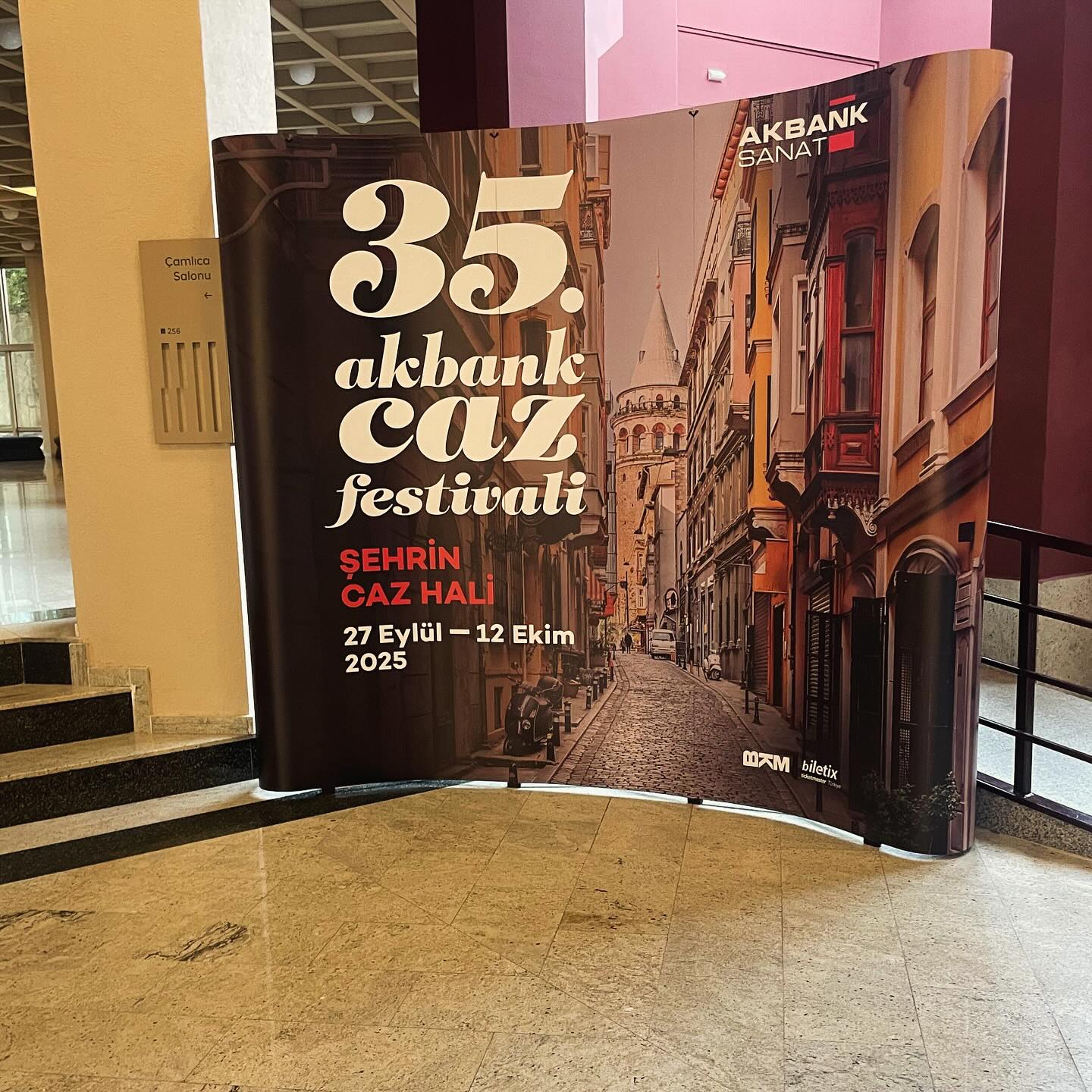 Akbank Caz Festivali Outdoor & Sahne Branding Çözümleri - Görsel 6